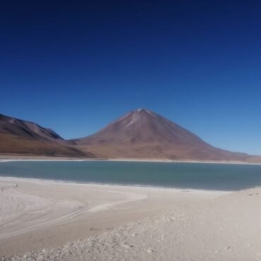 laguna verde uyuni